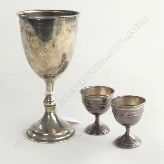 LONDON 1932 TROPHY/CHRISTENING CUP + PR Birmingham 1909 EGG CUPS. 120gms total silver weight