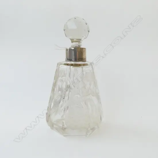 BIRMINGHAM 1912 SILVER TOPPED cut frosted glass sent bottle. Tapered hexagonal form. H.130mm 