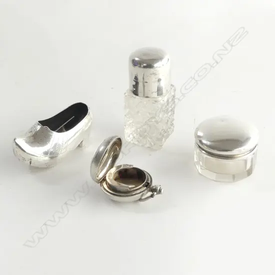 SILVER SOVEREIGN CASE BIRM.1904 (af)/SILVER MINI CLOG/2 SILVER TOP DRESSER POTS