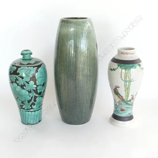 3 GREEN VASES H.360mm (1 REPAIRED)