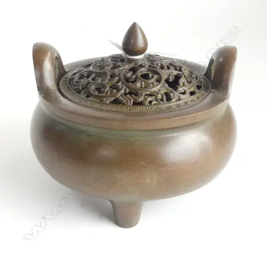 ORIENTAL LIDDED BRONZE INCENSE BURNER 100mm dia