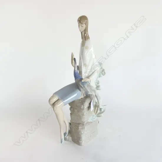 LLADRO 'GIRL w PHEASANT' H.420mm