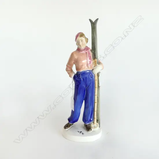 VINTAGE FIGURE WOMAN w SKIS GERMAN? H.300mm