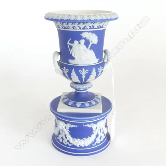 19thC WEDGWOOD BLUE JASPER WARE CLASSICAL URN ON DRUM FORM PLINTH empressed marks to base. H.165mm