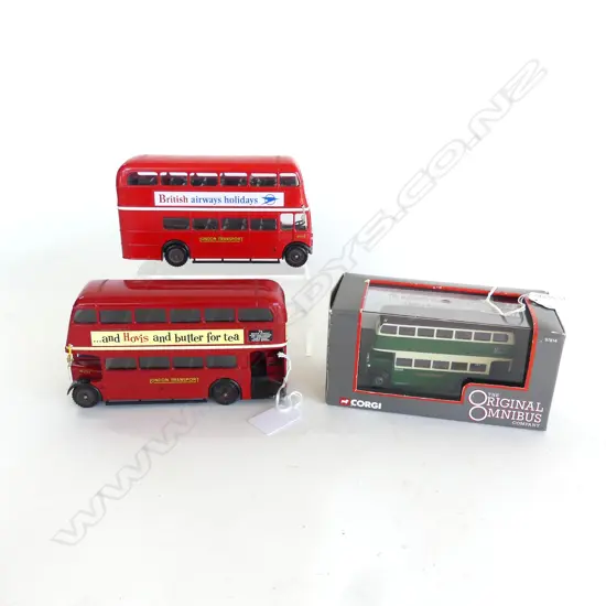 3 LONDON TRANSPORT DOUBLE DECKER BUS MODELS, ONE BOXED