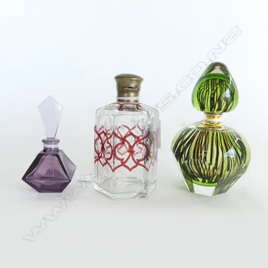 3 VINTAGE COLOURED GLASS PERFUME BOTTLES