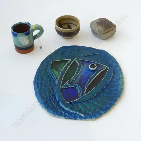 4 PCES STUDIO POTTERY; STEVEN FULLMER MUG (hairline), ESTELLE MARTIN LIDDED CONTAINER AF & CUP, ABSTRACT BLUE PLAQUE