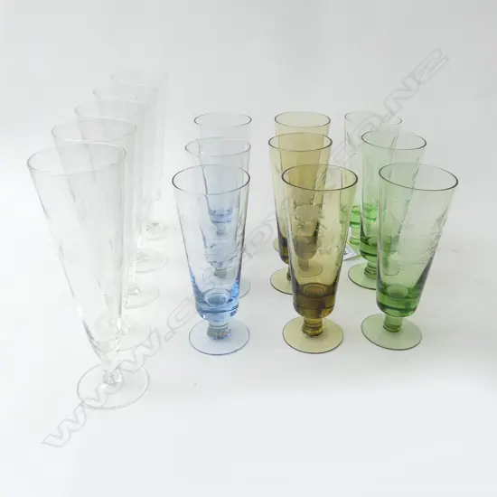 14 VINTAGE GLASSES 5x H.215mm, 9x H.175mm