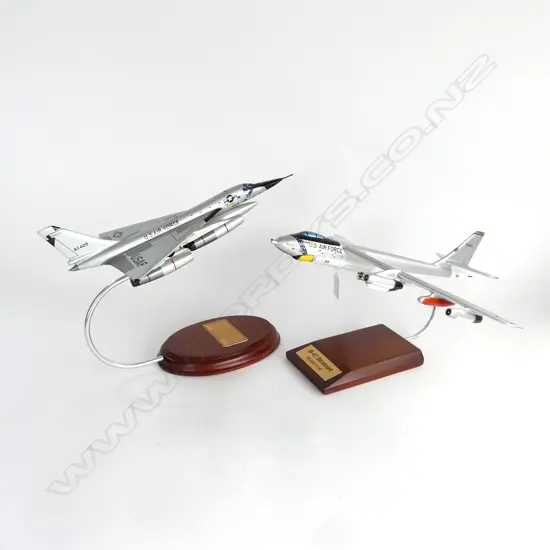 2 PLANE MODELS; B-58A HUSTLER & B-47 STRATOJET H.230mm