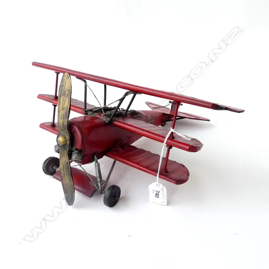 RED METAL TRI-PLANE MODEL L.350mm