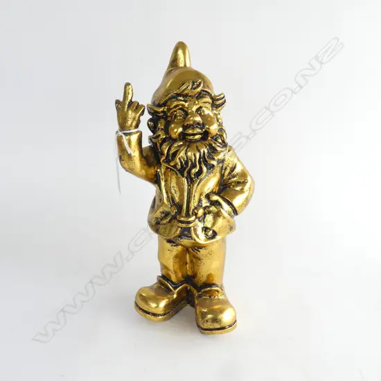 GOLD RESIN GNOME PULLING THE FINGER H.310mm