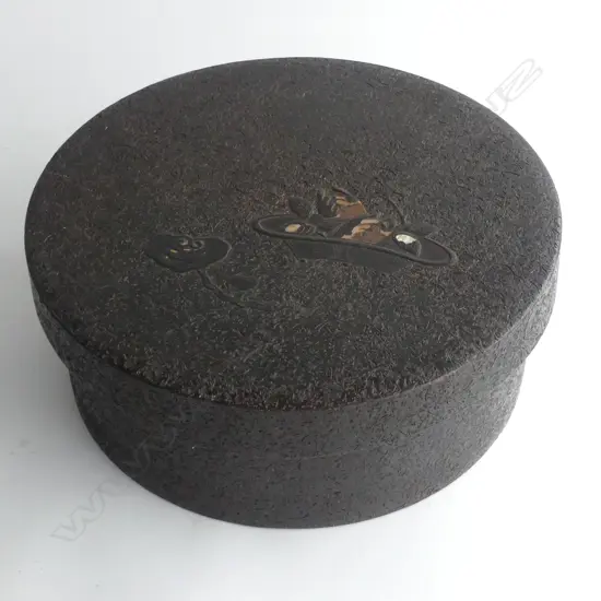 ORIENTAL LIDDED LACQUER CONTAINER 300mm dia