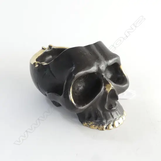 BRONZE SKULL ASHTRAY W.150mm