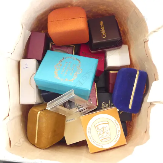 ASST. JEWELLERY / THIMBLE CASES