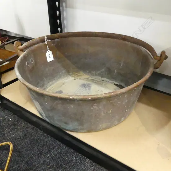 UNPOLISHED VINTAGE COPPER & CAST IRON PRESSERVE PAN 