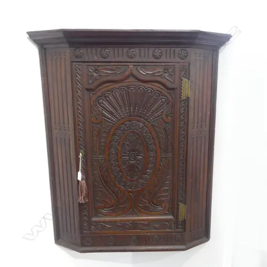 ANTIQUE CARVED OAK CORNER CABINET 580x580x925mm