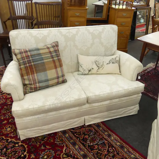 SOFA, WHITE UPHOLSTERY + CUSHIONS 1400x800x900mm