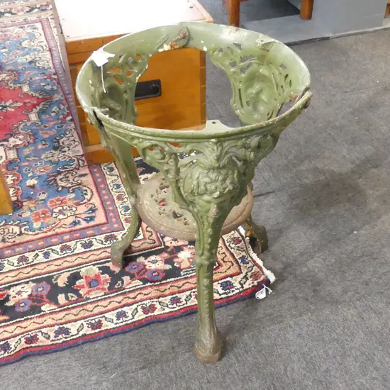 PUB TABLE, CAST IRON BASE ONLY H.675mm dia. 480mm