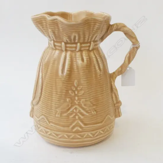 FALCON WARE JUG H210mm