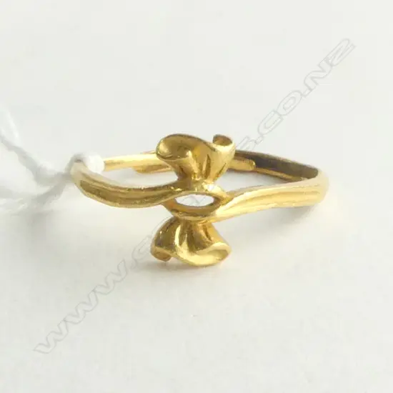 22ct GOLD RING adjustable size 3.8 gms
