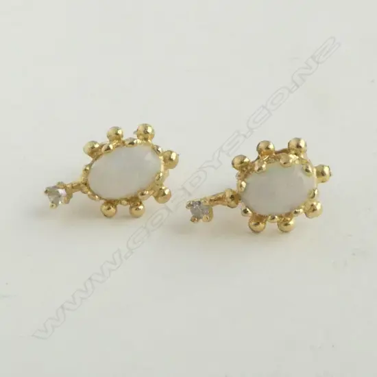 9ct OPAL STUDS