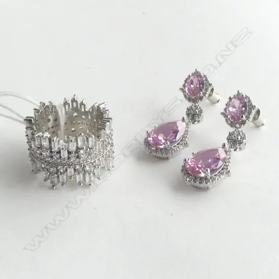 PR COSTUME PINK DROP EARRINGS & LG CRYSTAL LOOK RING SIZE 'P'