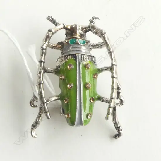 COSTUME GREEN ENAMEL BEETLE BROOCH