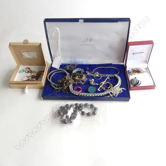 BOX OF MIXED COSTUME JEWELLERY