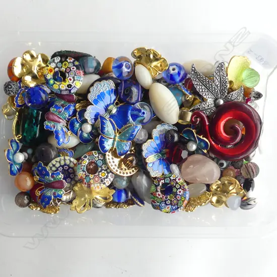 LG COLLECTION BEADS & OTHER COSTUME BITS & PIECES