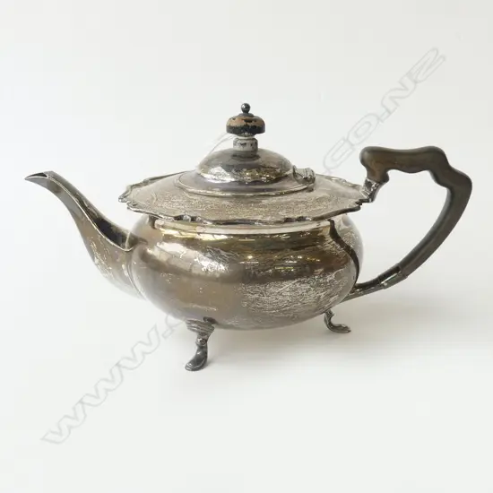 SHEFFIELD 1911 SILVER TEAPOT on 3 pad feet 550gms