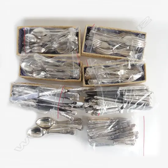 VERY LG KINGS PATTERN EP CUTLERY SET