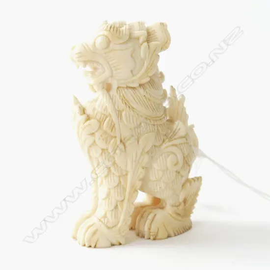 CARVED BONE TEMPLE DOG H.75mm