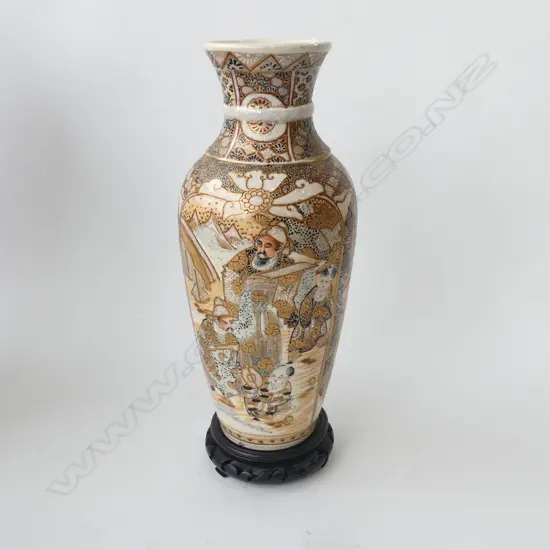 SATSUMA VASE ON STAND H.320mm