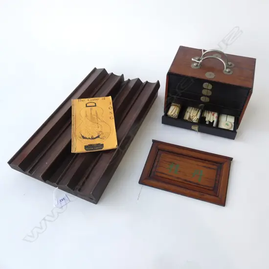 BOXED VINTAGE BONE & BAMBOO MAH JONG SET & BOARDS
