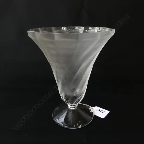 LALIQUE FROSTED GLASS VASE H.150mm