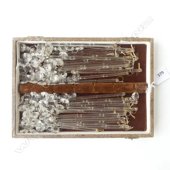 30 FACETED CRYSTAL STRING DROPS, EACH WITH FOUR CRYSTALS AND HANGERS, L.185MM