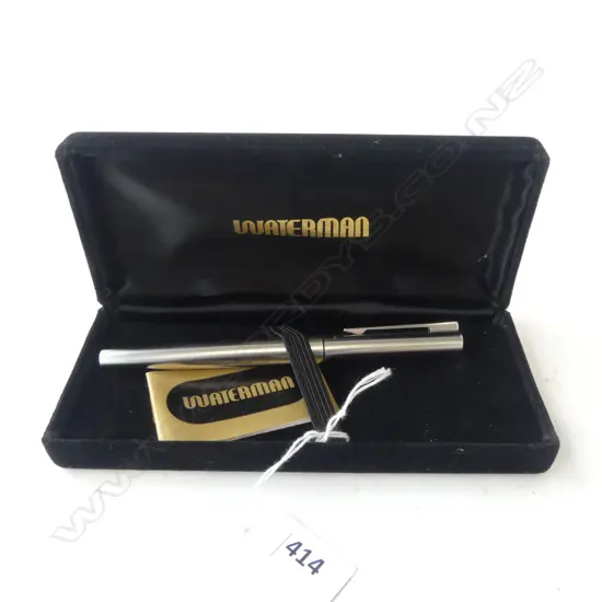 VINTAGE WATERMAN FOUNTAIN PEN IN CASE WITH LABEL UNUSED