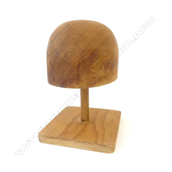 WOODEN HAT BLOCK H.270mm