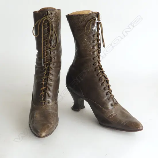 PR ANTIQUE LADIES LEATHER BOOTS