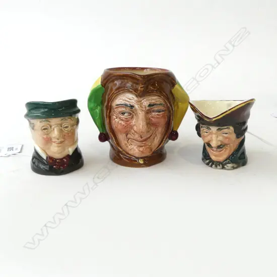 3 RD CHARACTER JUGS JOKER H80 & 2 AT 60MM