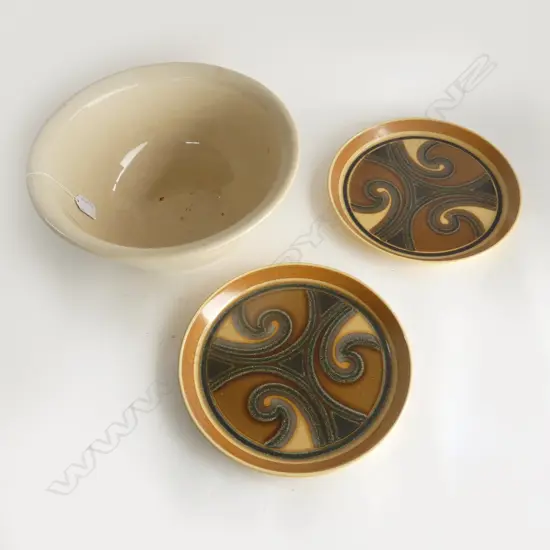 LG CROWN LYNN MIXING BOWL 315mm dia + 2 FORMA PLATES 265mm dia