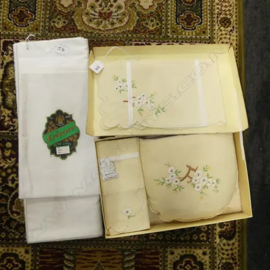 3 VINTAGE IRISH LINEN AS NEW, ONE IN BOXED SET