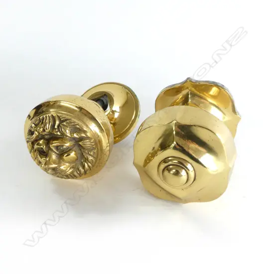 2 BRASS FRONT DOOR KNOBS DIA 80MM