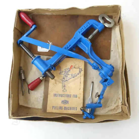 VINTAGE MINT & BOXED PEFRA PEACH PEELER L300MM