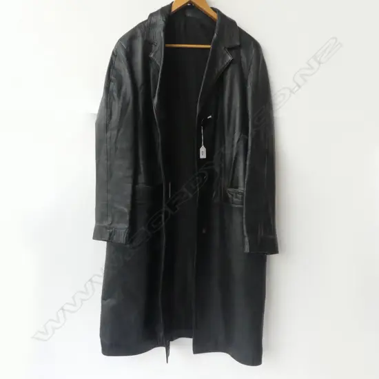 BLACK LEATHER MID LENGTH JACKET