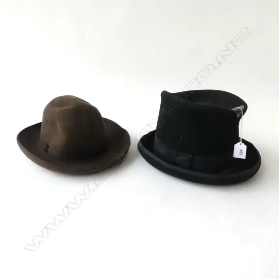 2 FELT HATS
