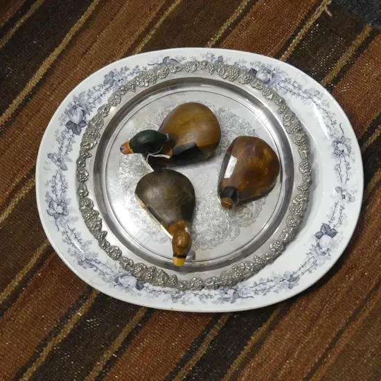 WEDGWOOD ASHET 355x425mm, EP SALVER 310mm dia, 3 GOLF CLUB 'DUCKS'