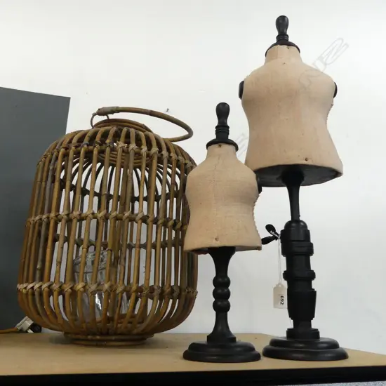2 DECORATIVE MANNEQUINS H.580, 380mm + LANTERN H.600mm