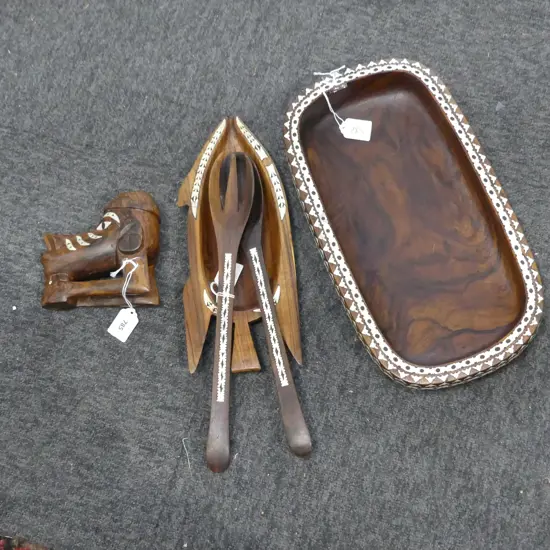 2 SOLOMAN ISLAND MOP INLAID DISHES SERVERS L380MM & CANOE PROW HEAD H125MM