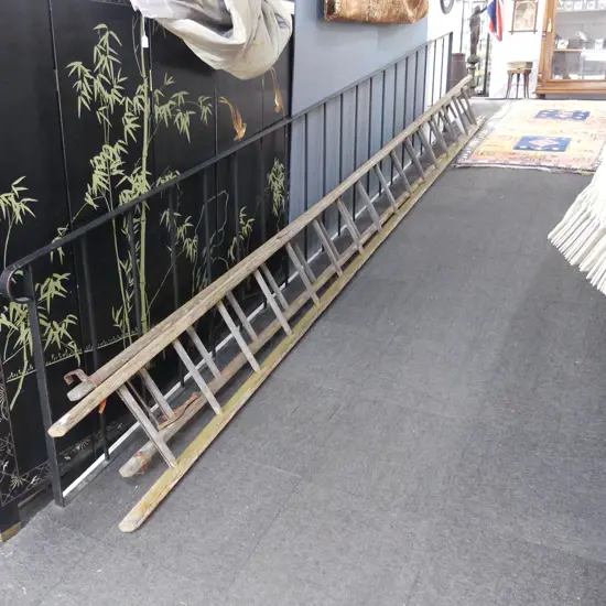 VINTAGE WOODEN FIREMANS LADDER L.5200mm